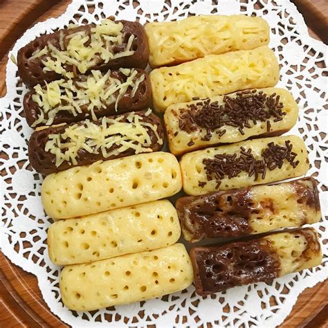 Ketujuh, masukan ke dalam wadah yang sudah diuleni oleh mentega terlebih dahulu, lalu panggan kurang lebih 30 menit. Cara Buat Kue Selimut Coklat / 4ll_Download: Resep Kue ...