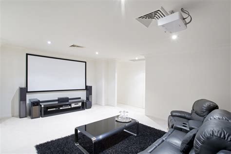How To Set Up A Home Theater System With Projector