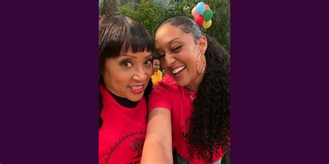 Tia Mowry Is Reunited With ‘sister Sister Mom Jackée Harry ‘some