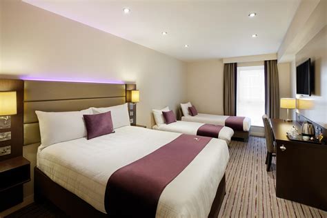 This horley hotel provides wireless internet access for a surcharge. Premier Inn Gatwick Crawley Town West - Hotels in Crawley ...