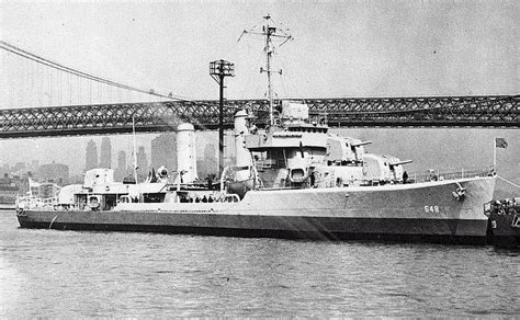 Usnwwii Gleaves Class Destroyer Uss Turner Dd 648 On The East