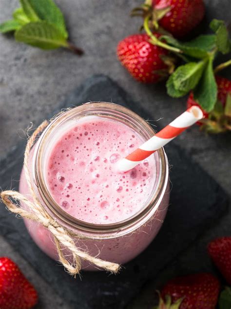 Simple Strawberry Smoothie Recipe With Almond Milk Elmhurst 1925