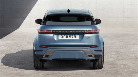 There are no changes of note for 2019. 2020 Range Rover Evoque Debuts All-New Design, Mild-Hybrid ...