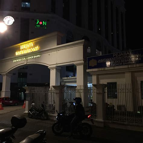 Berjaya Waterfront Hotel Johor Bahru Review Queenbee By Mek