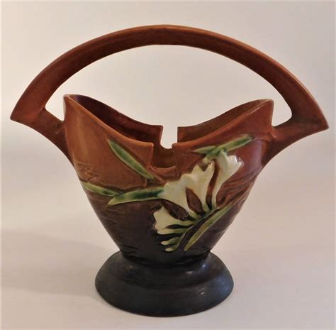 Roseville USA Art Pottery Freesia Basket 390-7 Brown Tan Flower Pattern