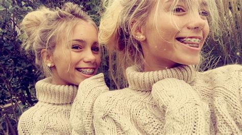Lisa And Lena Instagram And Snapchat Instagram Pose Instagrammer