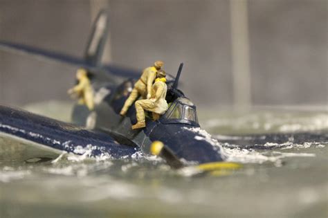 172 Scale Kits And Diorama Tbf 1 Avenger Ditching In Sea