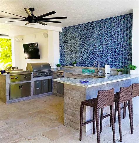 Here are some great outdoor kitchen design tips that will help you expand your. Outdoor Kitchen Design Ideas & Trends for 2020 : BBQGuys