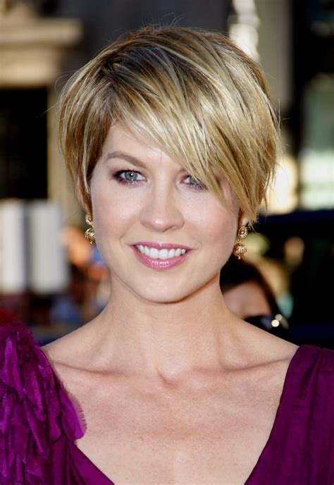 Check out the best haircuts including short hair bobs loved by many celebrities wearing your hair just over the ears can give you an equally romantic look as longer hairstyles see the most popular over the ear haircuts for women from short hair bobs to messy short crops sported by many stylish celebrities short hairstyles cut over the ears hair. Over the Ear Haircuts for Women|