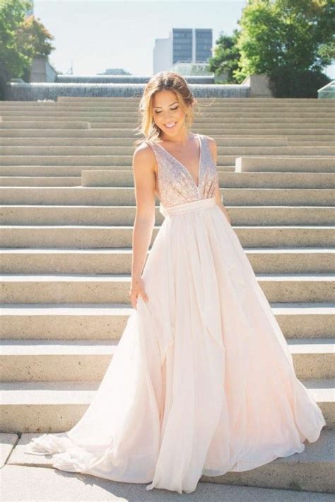 Comment choisir son maillot de fitness femme ? La robe de mariée rose - 60 idées originales! - Archzine.fr