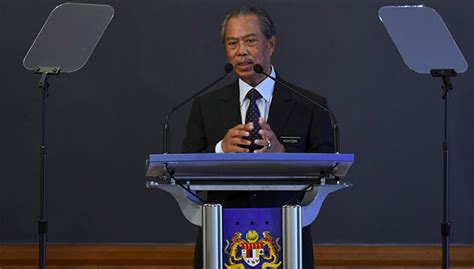 Politics in malaysia returned to chaos on monday as prime minister mahathir mohamad submitted his resignation to the country's king. Amidst lockdown, Malaysia announces 4 new initiatives to ...