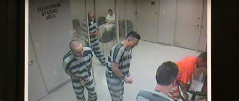 Texas Inmates Escape Jail Cell To Save Guards Life Video The Daily