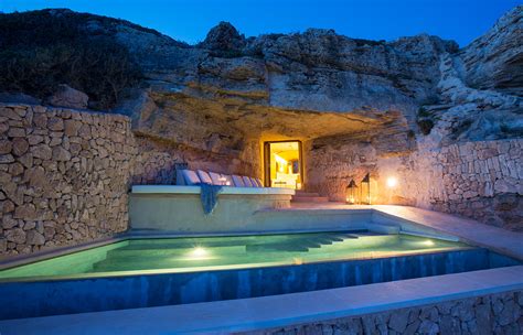 One Hotel In Mallorca Listed In Top 10 Sexiest Hotel Rooms In The World Mallorca Reflections