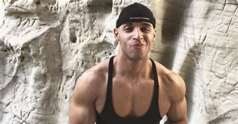 Sean Zevrans 5 Hottest Instagram Pics In Honor Of His 30th Birthday