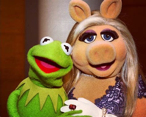 Kermit And Miss Piggy Breakup 2015 Josh Groban Becomes Part Of Love
