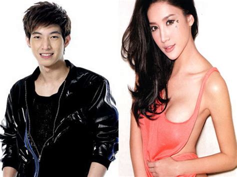 เชื่อว่าหลายคนคงรู้จักกันดีสำหรับ แตงโม นิดา พัชรวีระพงษ์ อดีตสาวคาสโนวี่ตัวแม่ของวงการบันเทิง ที่. แฟนคลับโตโน่ สร้างแท็กซ์สุดแร๊งส์!คนอวดผัว ด่าแตงโม