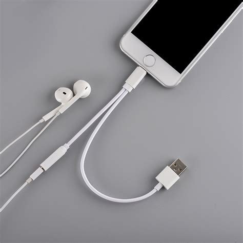 New 2 In 1 For Lightning To 35mm Earphone Headphone Audio Jack And