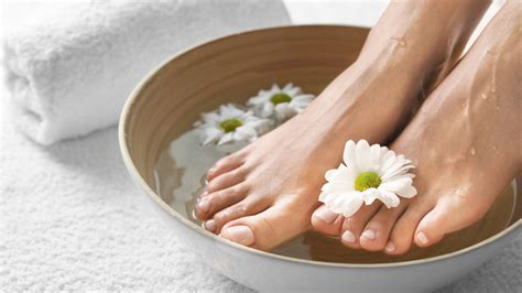 5 Health Benefits Of Soaking Your Feet And What To Soak Them In
