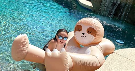 11 Best Giant Pool Floats To Buy In 2020 Hip2save