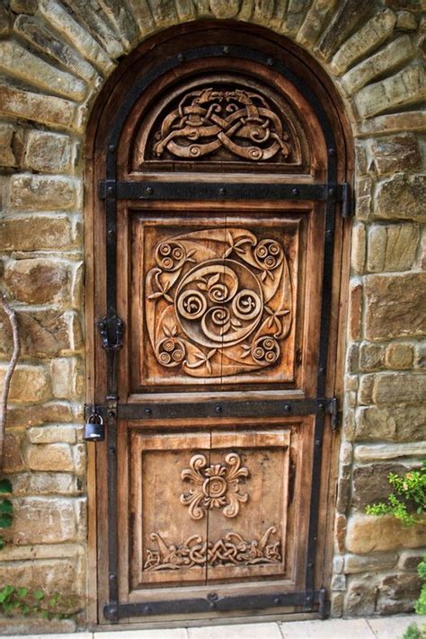 16 Splendidly Intricate Hand Carved Doors That You Must See The Art