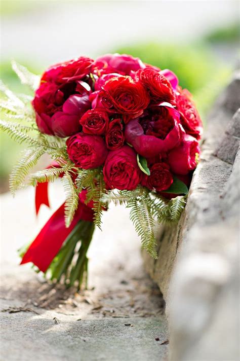 Look at the circles under my eyes, i haven't slept in weeks! Wizard of Oz Wedding Ideas | Flowers bouquet, Bridal ...