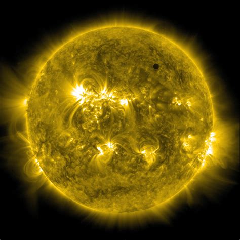 File:SDO's Ultra-high Definition View of 2012 Venus Transit (171
