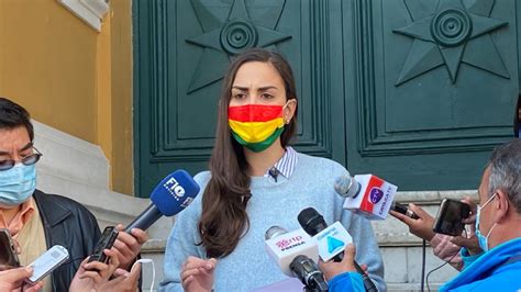 Nayar Bolivia Quedó En Vergüenza Por Cronenbold Ejutv