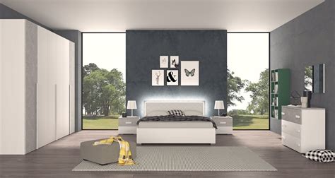 È l'elemento centrale più importante, che caratterizza lo stile della stanza e viene scelto solitamente per primo. Camera Matrimoniale Moderna Con Letto Contenitore E Luci ...