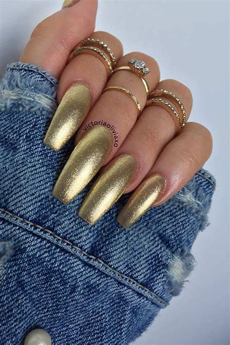 43 Gold Nail Designs For Your Next Trip To The Salon Page 4 Of 4