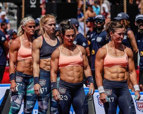 Pin By Lee Jameson Toong On Satin Female Crossfit Athletes Muscle