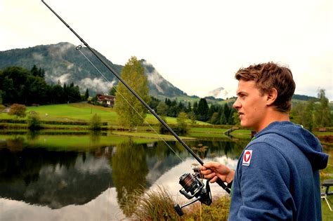 Manuel feller is an alpine skier who has competed for austria. manuel-feller.at- (10) - Manuel Feller