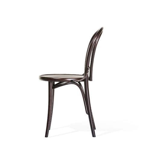 The legs are anodized aluminium with non slip feet. CHAIR 18 - Chigo Contract