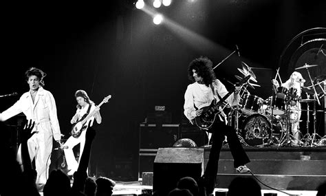 The bash has a huge database of live find the perfect live band. Queen - 1976 | Queen Photos