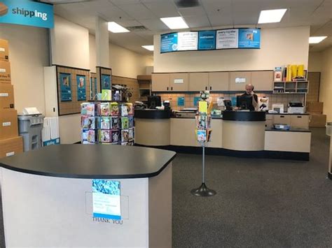 THE UPS STORE - 13 Photos & 12 Reviews - 450 Hwy 1 W, Iowa City, Iowa