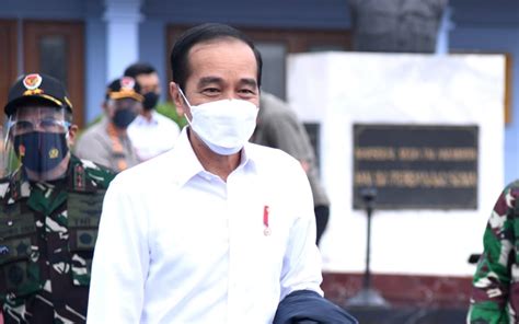 Isinya info uang kuliah dan biaya pendidikan yang telah ditetapkan untuk mahasiswa s1 2021 di kampus itu. Usai Tinjau Banjir Kalsel, Jokowi Siap Kunjungi Lokasi ...