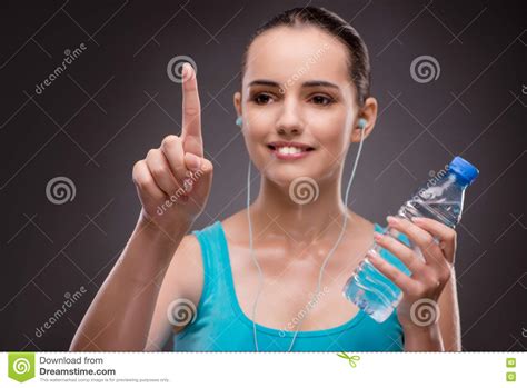 The Woman Doing Sports With Bottle Of Fresh Water Stock Image Image Of Athlete Lifestyle