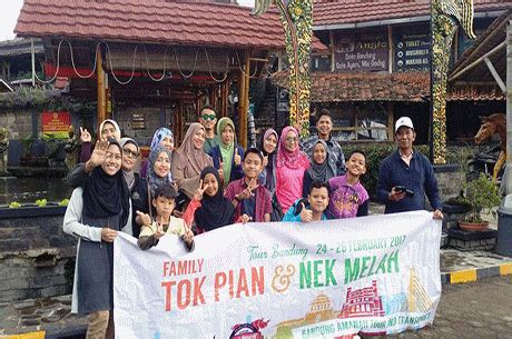 Adzan maghrib dan doa buka puasa radio gema surya ponorogo. Tempat Favorit Buka Puasa Bersama di Bandung 2017