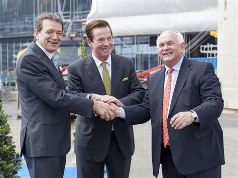 Onder meer paul gheysens (ghelamco) is er klant en maakt veelvuldig gebruik van de installaties. Ghent's new football stadium named Ghelamco Arena