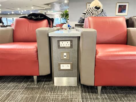 Review American Airlines Admirals Club Lounge Heathrow T3