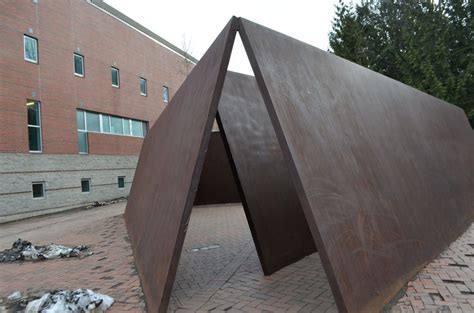 Wrights Triangle Richard Serra React Research Execute