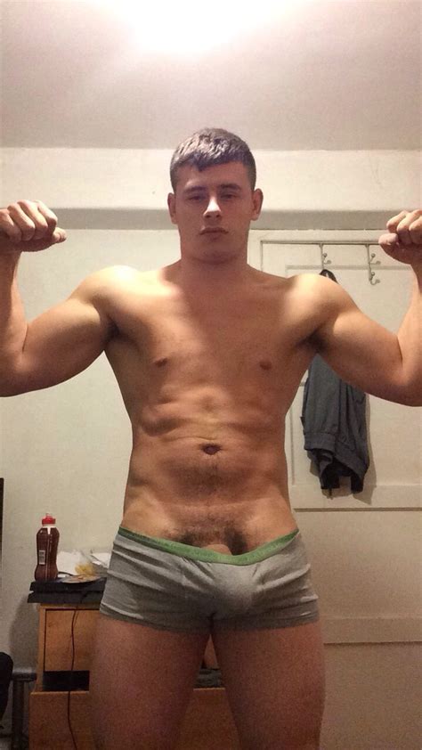 Hot Hunk With A Big Good Looking Cock Nude Amateur Guys