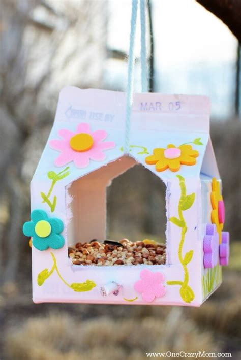 Homemade Bird Feeder - how to make a homemade birdfeeder