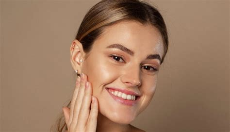 Get Naturally Glowing Skin With These 6 Diy Face Packs