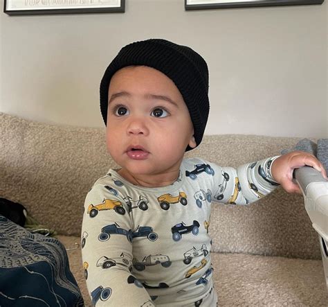 Kylie Jenner Finally Shares First Full Pic Of Her Son And Reveals His