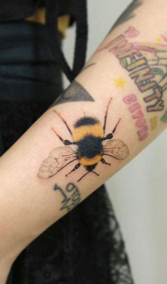 100 Beautiful Bee Tattoos Ideas And Meaning Tattoo Me Now