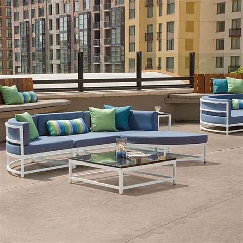 Elegant Outdoor Furniture For Stylish Terrace Design