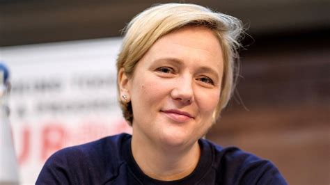 Stellas Stand For Mothers Pregnant Stella Creasy Threatens Court Action Over Maternity Leave