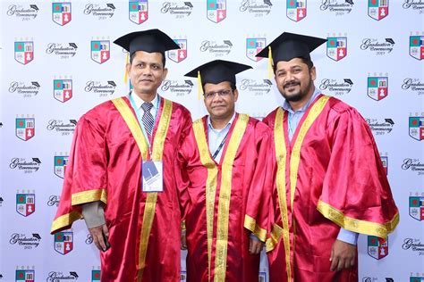 BGMEA University of Fashion & Technology It was established by the bangladesh garment manufacturers and exporters association in 1999.