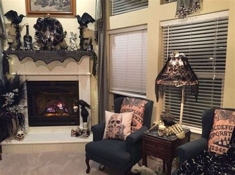 Attractive Diy Halloween Living Room Decoration Ideas18 Homishome