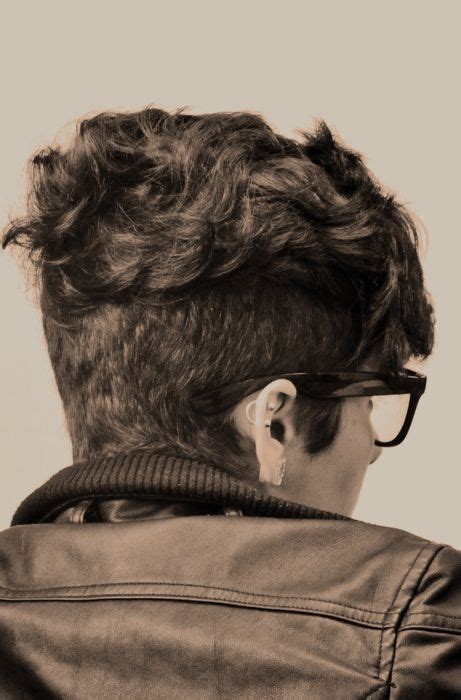 These 20 beautiful androgynous haircuts will inspire you. Pin on Dykeness